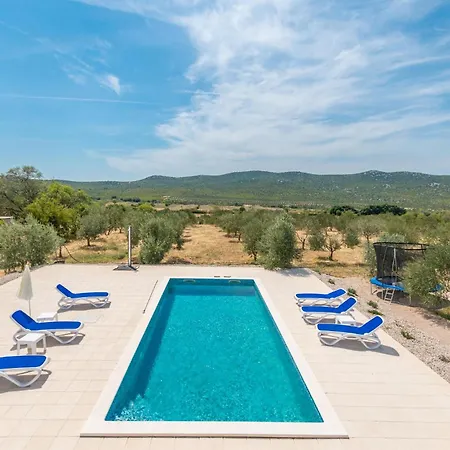 Lovely In Radosinovci With Wifi Holiday home