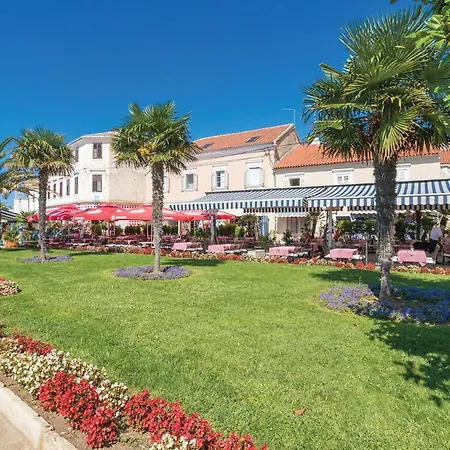 Lovely In Radosinovci With Wifi Holiday home *