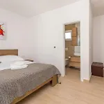 Casa de Férias Cozy In Radosinovci Pristeg