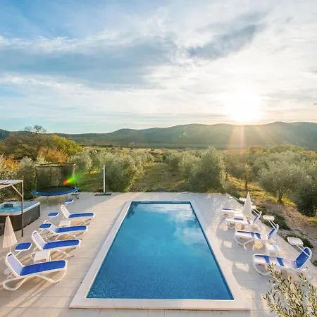 Pet Friendly In Radosinovci