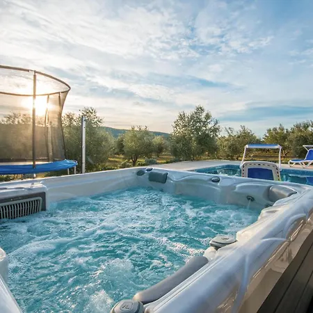 Awesome In Radosinovci Ferienhaus Drliceve Kuce