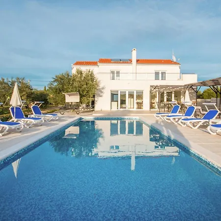 Pet Friendly Home In Radosinovci